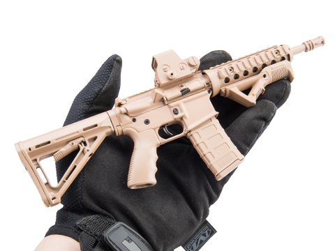 GoatGuns 1:3 Scale Die-Cast Model (Model: AR-15 / Flat Dark Earth)