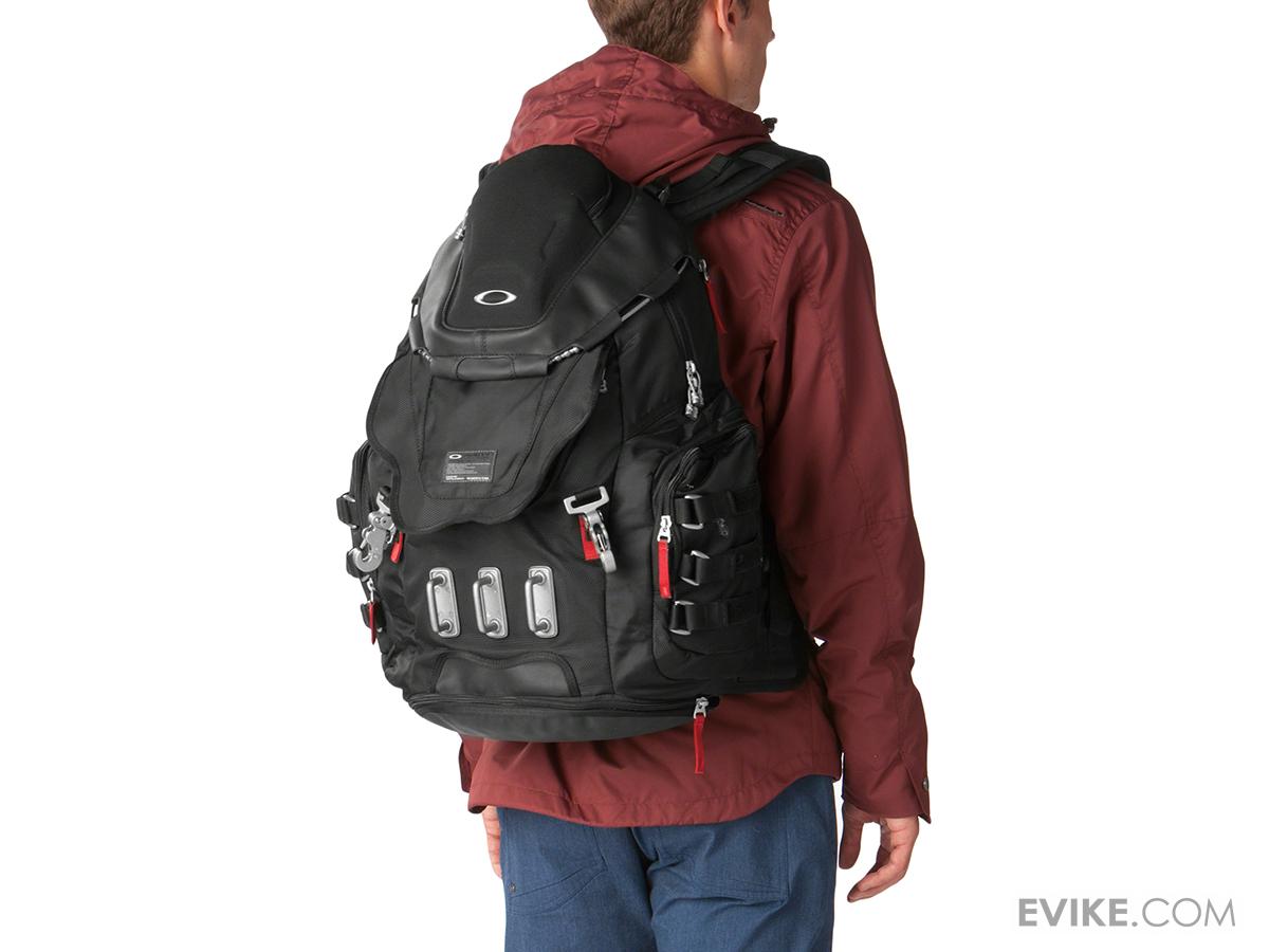 Oakley Kitchen Sink Backpack (Color Black), Tactical Gear/Apparel
