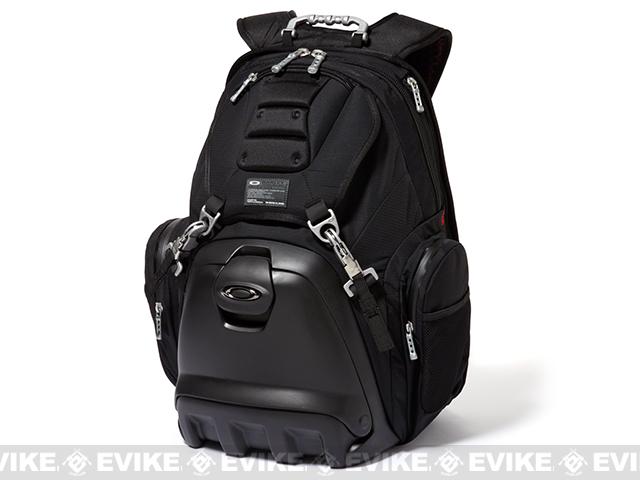 z Oakley Lunch Box Backpack - Black 