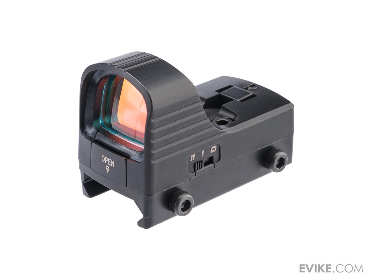 Just pinning this cause I know someone who looks just like him. New still  of Wes Chatham as Castor in Mockingjay Part 1., image size:1200x900