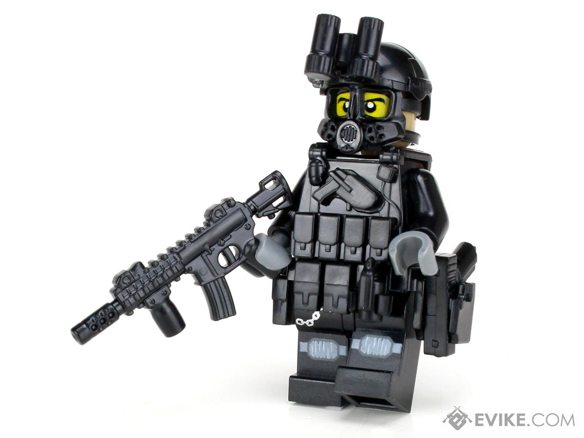 Battle Brick Customs Military Mini-Figure (Model: SWAT Police Officer)