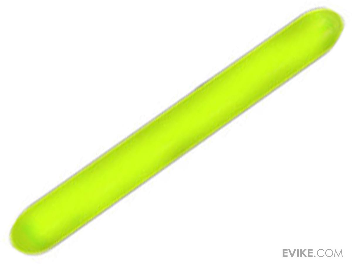 Cyalume 2 LightSticks (Color: Green / Single)