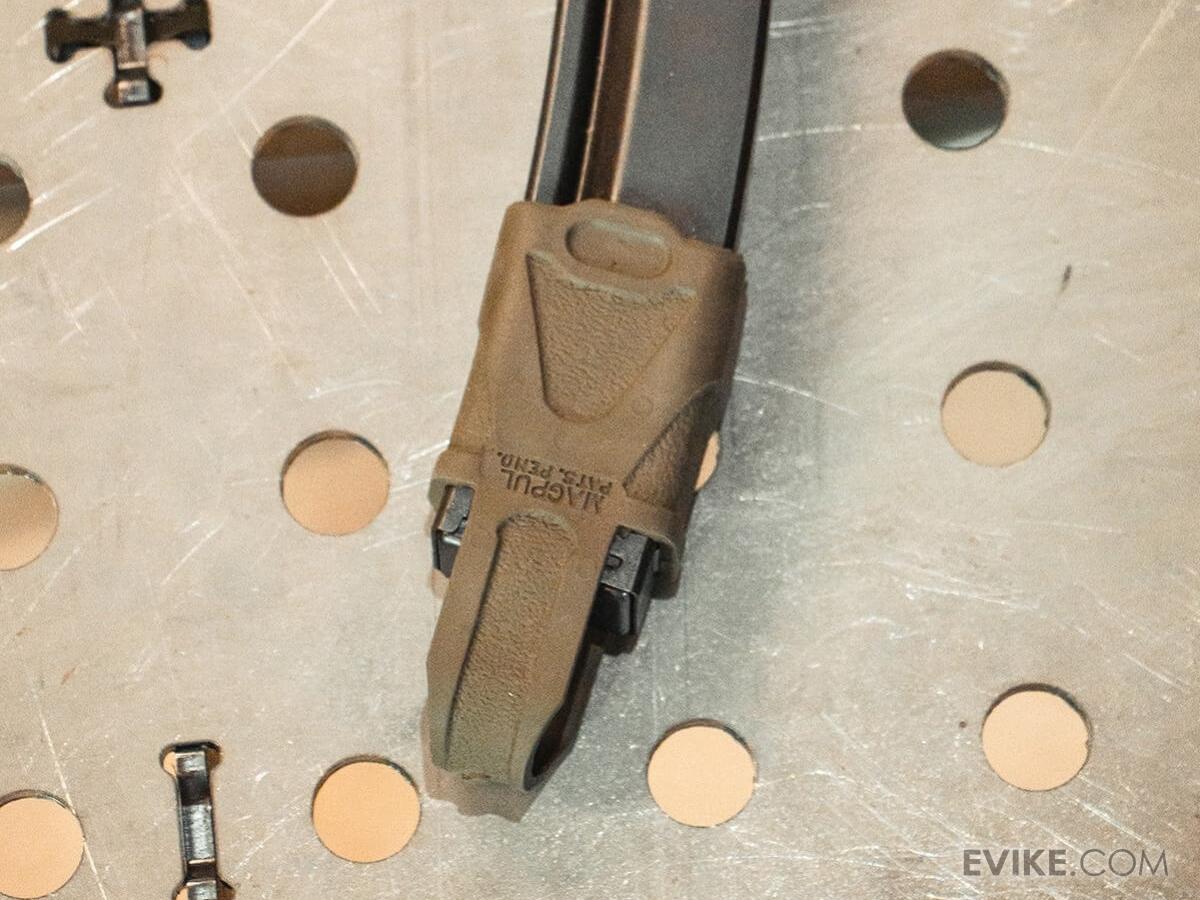 MAGPUL Magazine Assist for 9x19mm MOD5/SMG (Color: Tan / Pack of 3