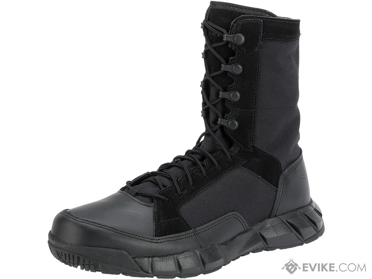 oakley light patrol boot