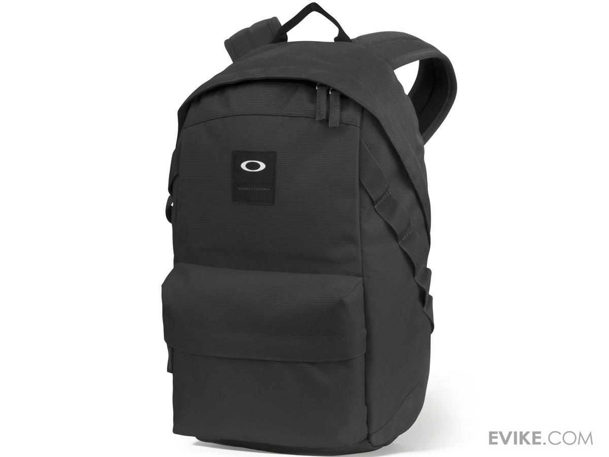 oakley holbrook 20l backpack