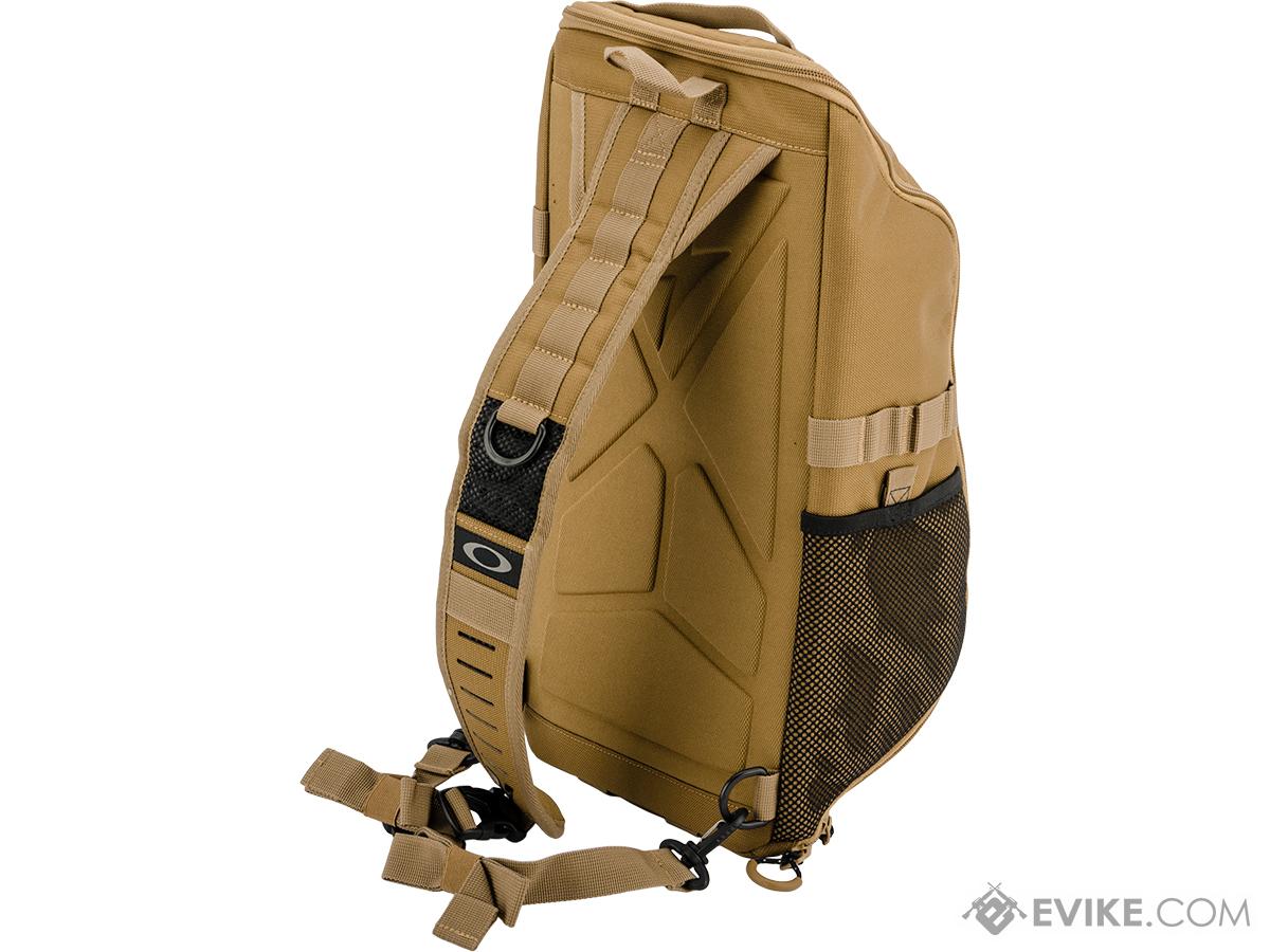 Oakley Extractor Sling Pack  (Color: Coyote), Tactical Gear/Apparel, Bags,  Sling/Messenger Bags  Airsoft Superstore