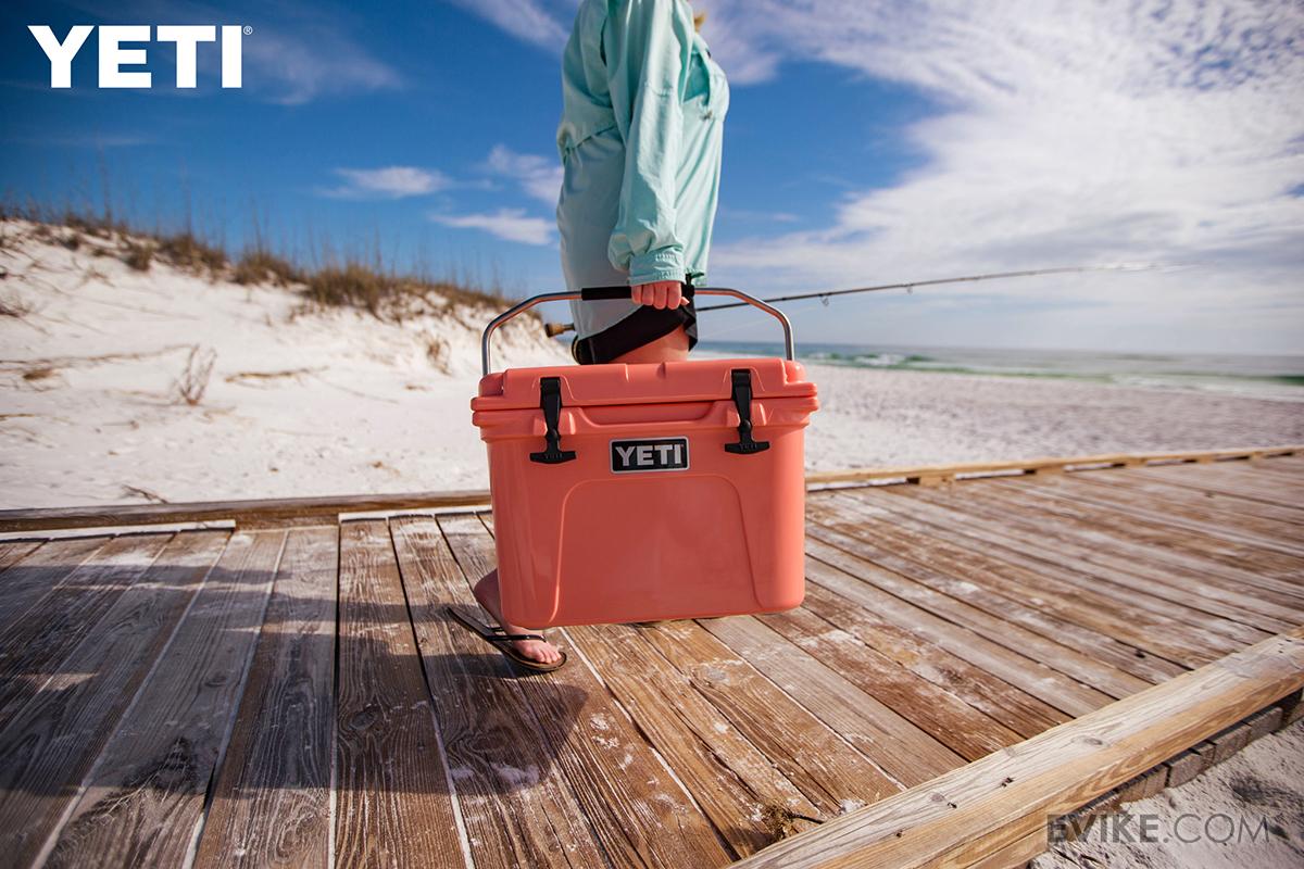 YETI Roadie Ice Chest (Model 20 / Desert Tan), MORE, Fishing, Box and
