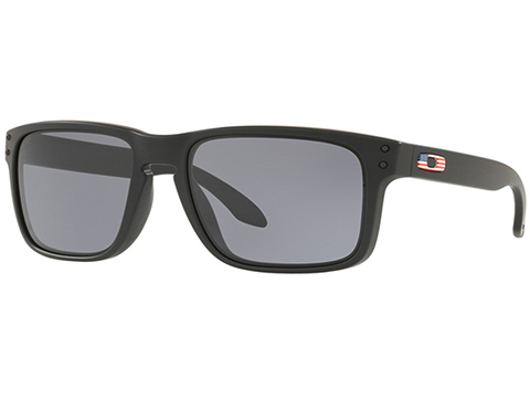 Oakley Holbrook Sunglasses (Color: Matte Black / Smoke Grey)